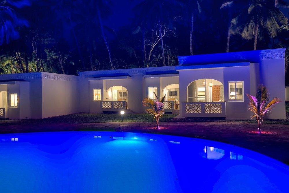 Adventure Travels Kenya Diamond Leisure Lodge | Affordable Beach Hotel in Diani